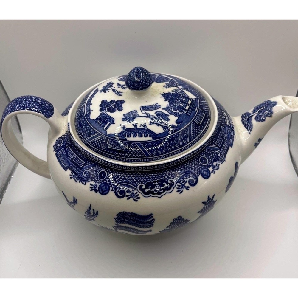 Vintage Blue Willow Teapot Made in England Cobalt Blue White Chinoiserie Ceramic